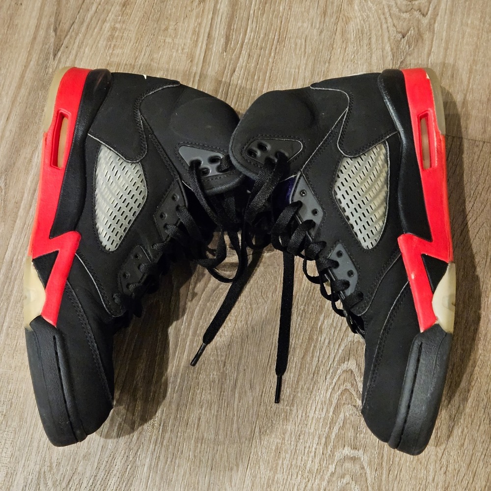 Air Jordan 5 Retro Top 3 Mens 9.5 Black Fire Red Grape CZ1786-001 2020 No Insole - Picture 10 of 14